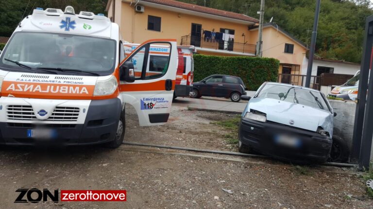 Mercato San Severino, esce fuori strada con l’auto. Trasportata all’Ospedale una donna