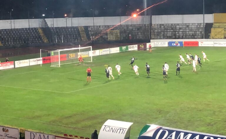 Cavese-Bisceglie 3-1, prima vittoria in casa: si riaccende la speranza