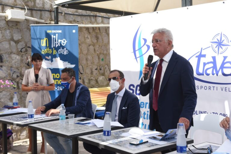 Salerno, presentata la rassegna “Un libro sotto le stelle”